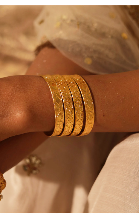 Meerab (Bangle)